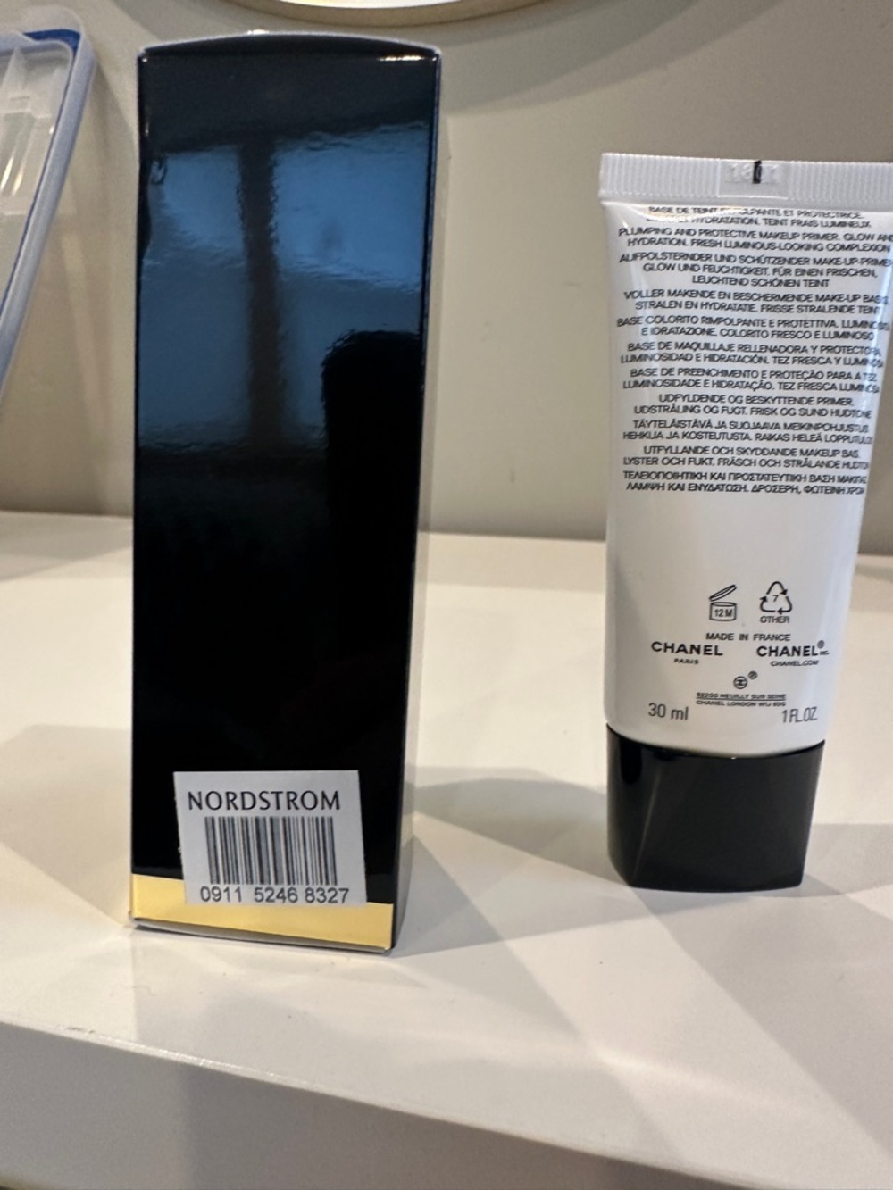 CHANEL La Base Illuminatrice Primer - Picture 3 of 3